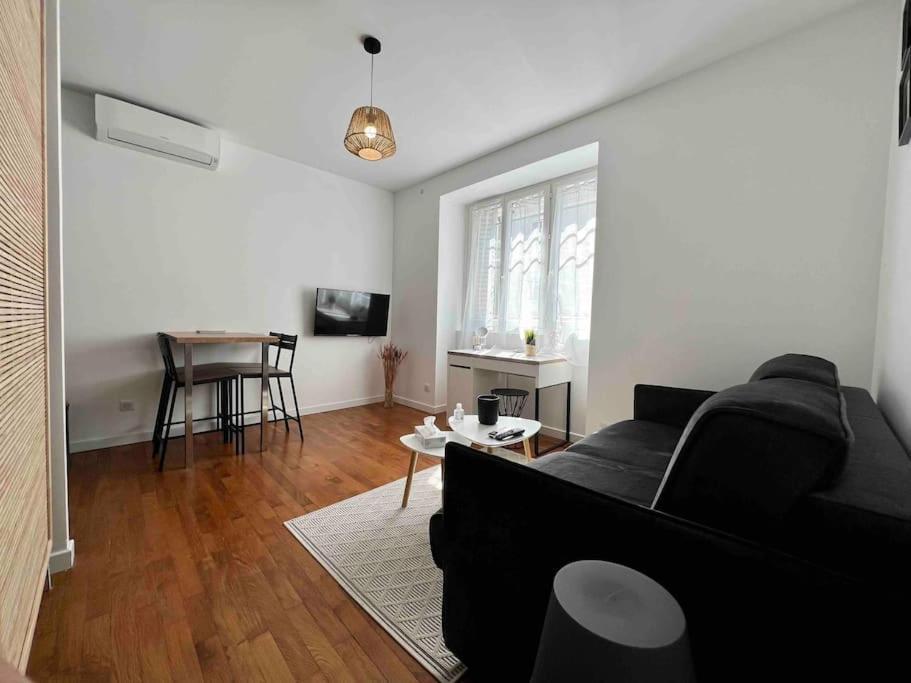 Appartement Climatise / Centre-Ville / 4 Personnes Besançon Exteriör bild